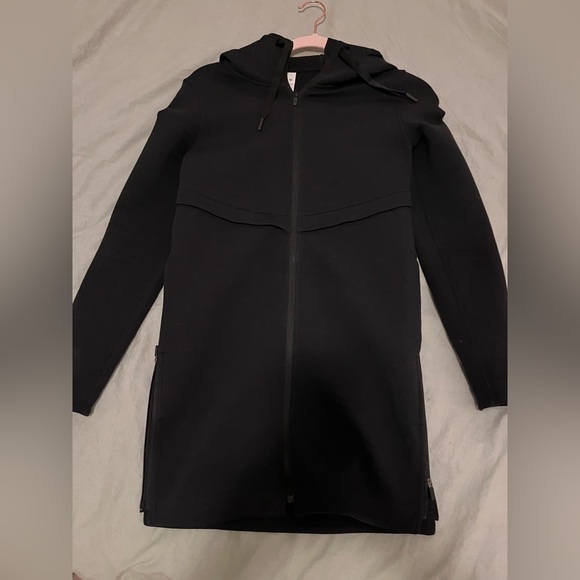 Lululemon size 0 Jacket NWOT - Picture 2 of 6